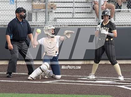 Thumbnail 1 in Foster vs Lake Creek (UIL Softball 5A Region III Semifinal) photogallery.