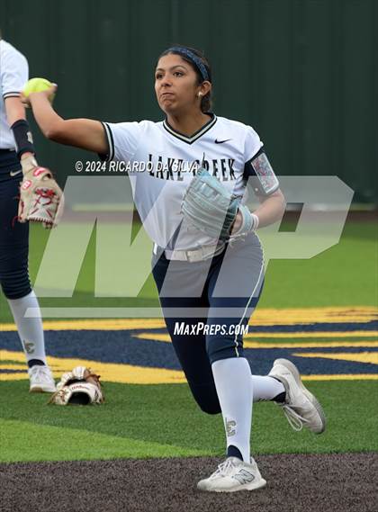 Thumbnail 2 in Foster vs Lake Creek (UIL Softball 5A Region III Semifinal) photogallery.
