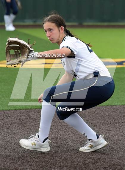 Thumbnail 2 in Foster vs Lake Creek (UIL Softball 5A Region III Semifinal) photogallery.