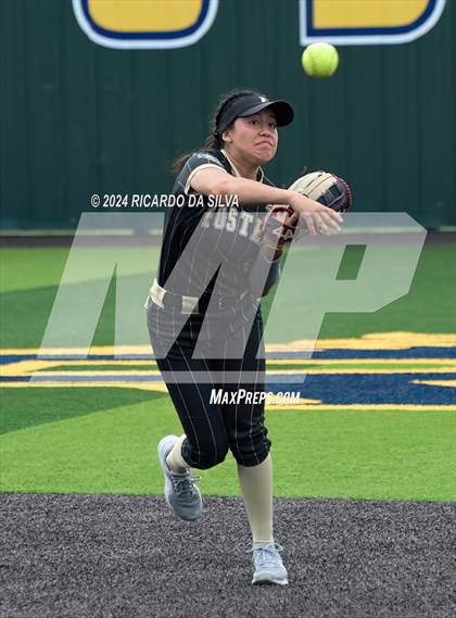 Thumbnail 1 in Foster vs Lake Creek (UIL Softball 5A Region III Semifinal) photogallery.