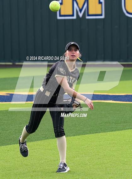 Thumbnail 3 in Foster vs Lake Creek (UIL Softball 5A Region III Semifinal) photogallery.