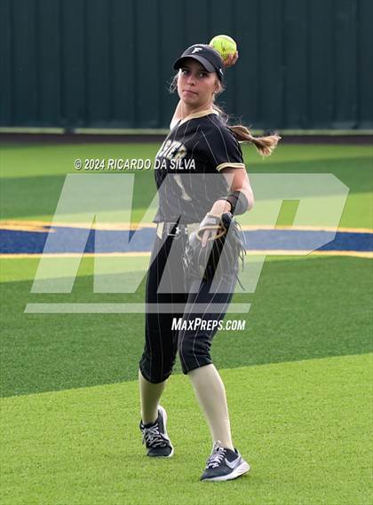 Thumbnail 1 in Foster vs Lake Creek (UIL Softball 5A Region III Semifinal) photogallery.