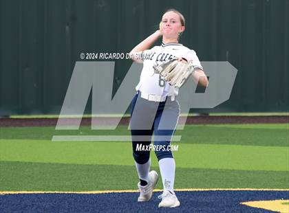 Thumbnail 3 in Foster vs Lake Creek (UIL Softball 5A Region III Semifinal) photogallery.