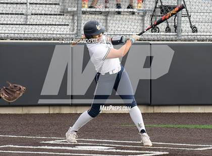 Thumbnail 2 in Foster vs Lake Creek (UIL Softball 5A Region III Semifinal) photogallery.