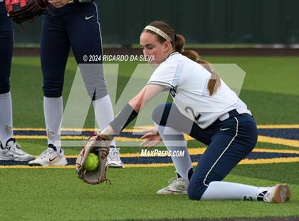 Thumbnail 3 in Foster vs Lake Creek (UIL Softball 5A Region III Semifinal) photogallery.