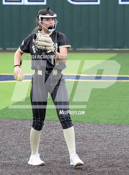 Thumbnail 3 in Foster vs Lake Creek (UIL Softball 5A Region III Semifinal) photogallery.