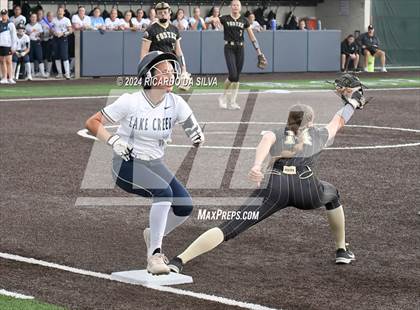 Thumbnail 3 in Foster vs Lake Creek (UIL Softball 5A Region III Semifinal) photogallery.