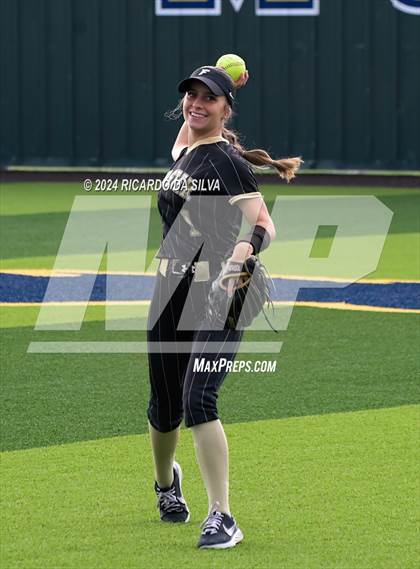 Thumbnail 2 in Foster vs Lake Creek (UIL Softball 5A Region III Semifinal) photogallery.