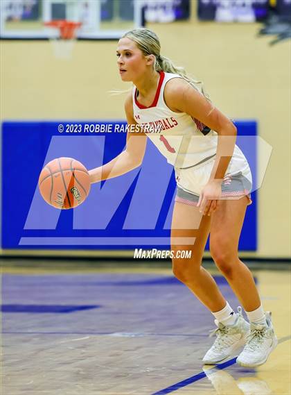Thumbnail 2 in Van vs. Pinkston (UIL 4A Area Playoff) photogallery.