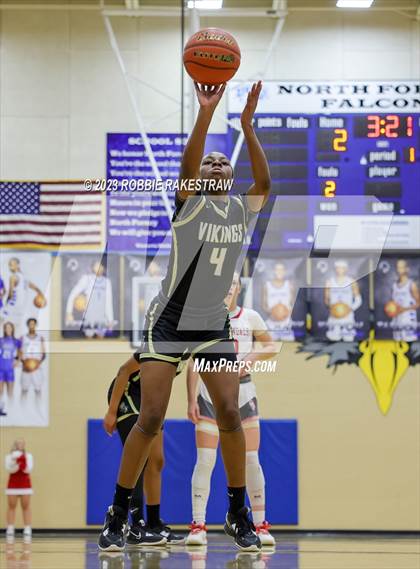 Thumbnail 1 in Van vs. Pinkston (UIL 4A Area Playoff) photogallery.