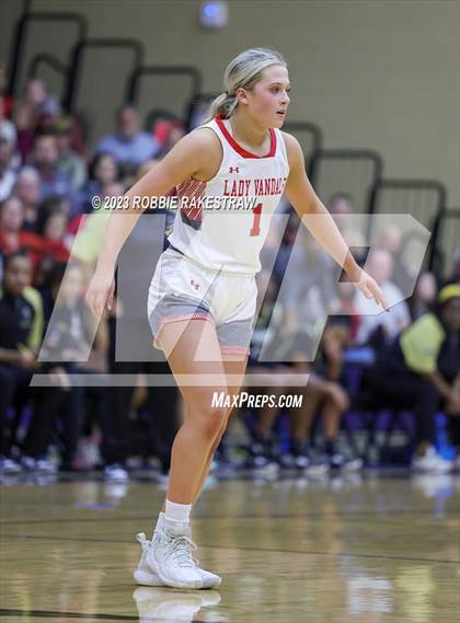 Thumbnail 3 in Van vs. Pinkston (UIL 4A Area Playoff) photogallery.