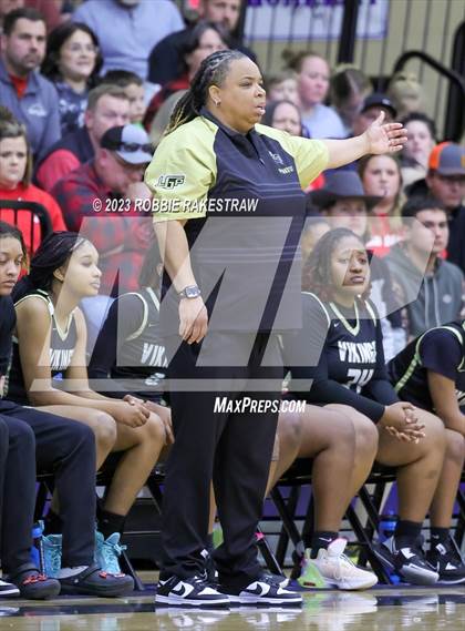 Thumbnail 3 in Van vs. Pinkston (UIL 4A Area Playoff) photogallery.