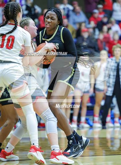 Thumbnail 2 in Van vs. Pinkston (UIL 4A Area Playoff) photogallery.