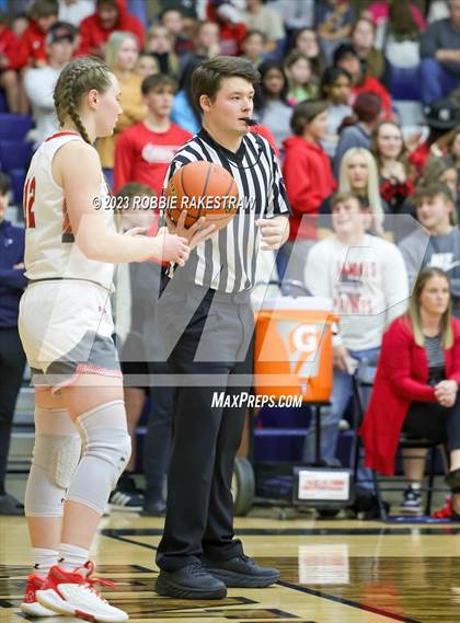 Thumbnail 1 in Van vs. Pinkston (UIL 4A Area Playoff) photogallery.