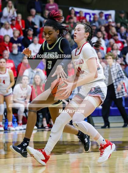 Thumbnail 2 in Van vs. Pinkston (UIL 4A Area Playoff) photogallery.