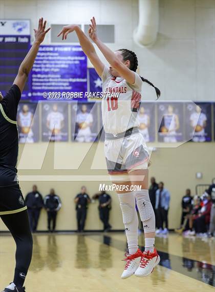 Thumbnail 3 in Van vs. Pinkston (UIL 4A Area Playoff) photogallery.