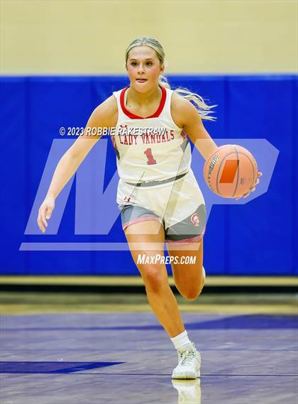 Thumbnail 1 in Van vs. Pinkston (UIL 4A Area Playoff) photogallery.