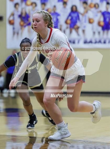 Thumbnail 3 in Van vs. Pinkston (UIL 4A Area Playoff) photogallery.