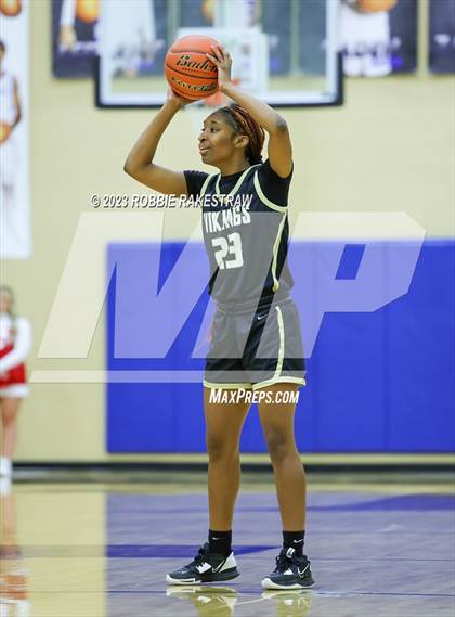 Thumbnail 3 in Van vs. Pinkston (UIL 4A Area Playoff) photogallery.