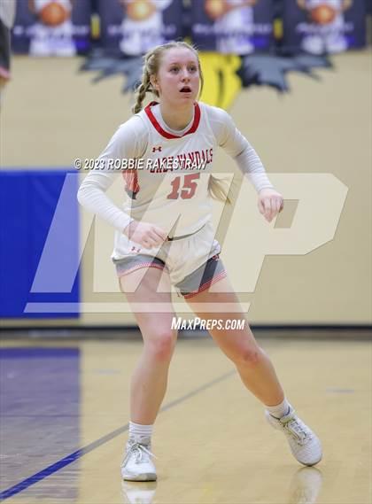 Thumbnail 2 in Van vs. Pinkston (UIL 4A Area Playoff) photogallery.