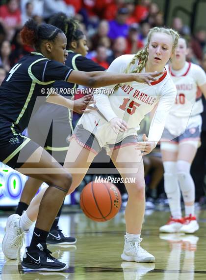 Thumbnail 2 in Van vs. Pinkston (UIL 4A Area Playoff) photogallery.