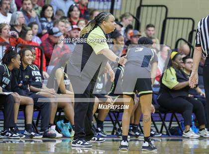 Thumbnail 1 in Van vs. Pinkston (UIL 4A Area Playoff) photogallery.