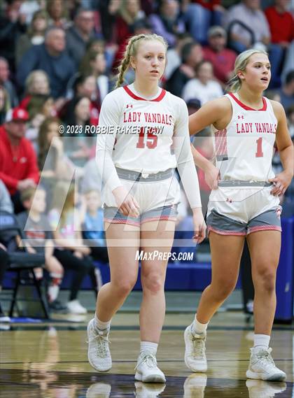 Thumbnail 2 in Van vs. Pinkston (UIL 4A Area Playoff) photogallery.
