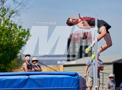 Thumbnail 3 in Texas Roadhouse DC TC Relays (Boys) photogallery.