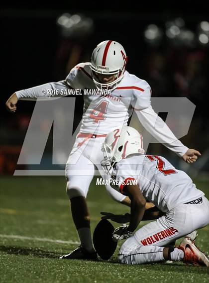 Thumbnail 1 in Harvard-Westlake @ La Salle photogallery.