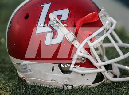 Thumbnail 3 in Harvard-Westlake @ La Salle photogallery.