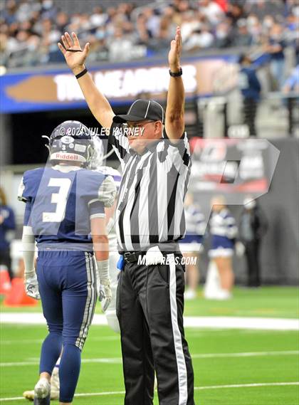 Thumbnail 2 in The Meadows School vs Yerington (NIAA 2A Championship) photogallery.