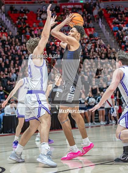 Thumbnail 3 in Corner Canyon vs. Lehi (UHSAA 6A Final) photogallery.