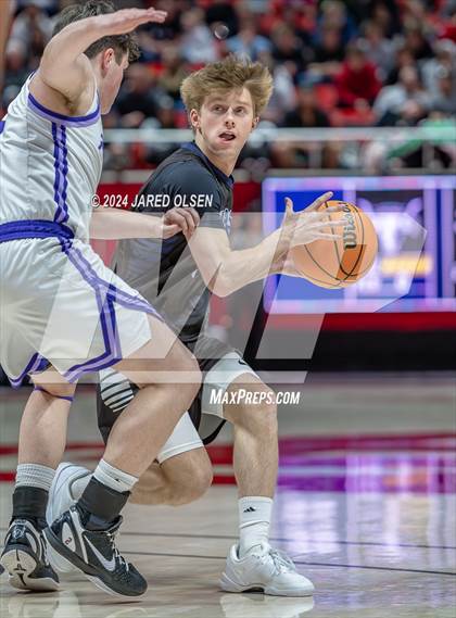 Thumbnail 2 in Corner Canyon vs. Lehi (UHSAA 6A Final) photogallery.