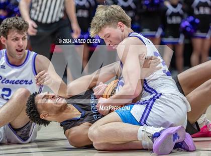 Thumbnail 1 in Corner Canyon vs. Lehi (UHSAA 6A Final) photogallery.