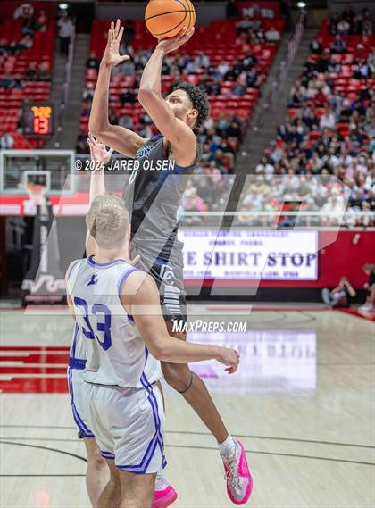 Thumbnail 2 in Corner Canyon vs. Lehi (UHSAA 6A Final) photogallery.