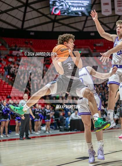Thumbnail 2 in Corner Canyon vs. Lehi (UHSAA 6A Final) photogallery.