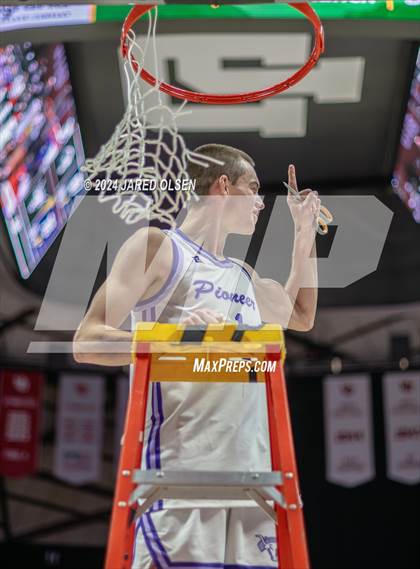 Thumbnail 3 in Corner Canyon vs. Lehi (UHSAA 6A Final) photogallery.