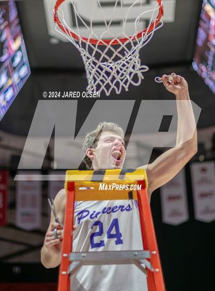 Thumbnail 1 in Corner Canyon vs. Lehi (UHSAA 6A Final) photogallery.