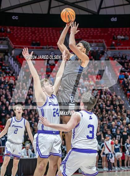 Thumbnail 1 in Corner Canyon vs. Lehi (UHSAA 6A Final) photogallery.