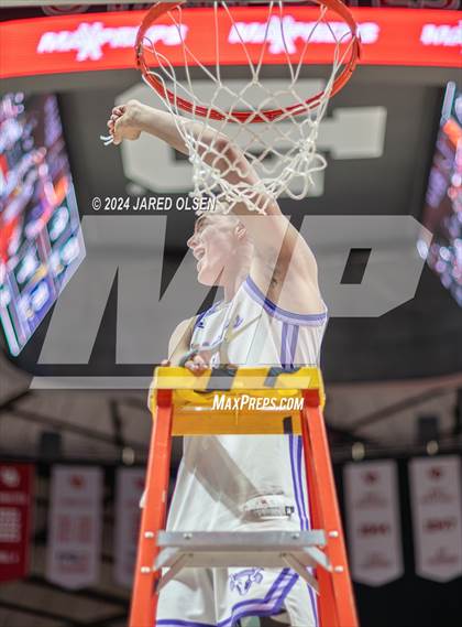 Thumbnail 1 in Corner Canyon vs. Lehi (UHSAA 6A Final) photogallery.
