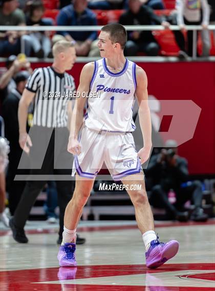 Thumbnail 3 in Corner Canyon vs. Lehi (UHSAA 6A Final) photogallery.