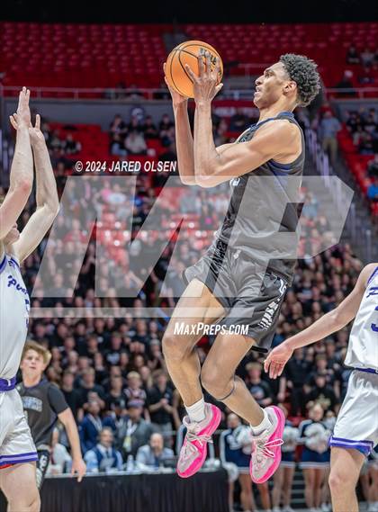 Thumbnail 3 in Corner Canyon vs. Lehi (UHSAA 6A Final) photogallery.