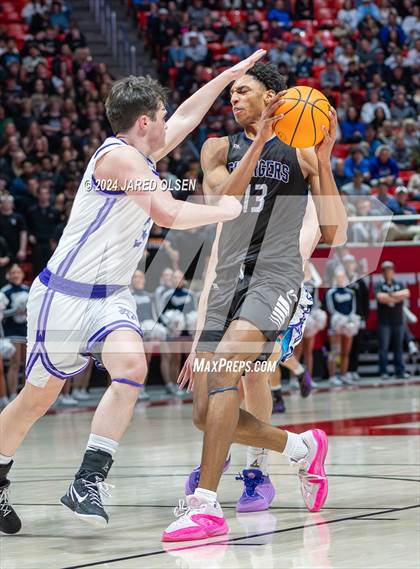 Thumbnail 2 in Corner Canyon vs. Lehi (UHSAA 6A Final) photogallery.