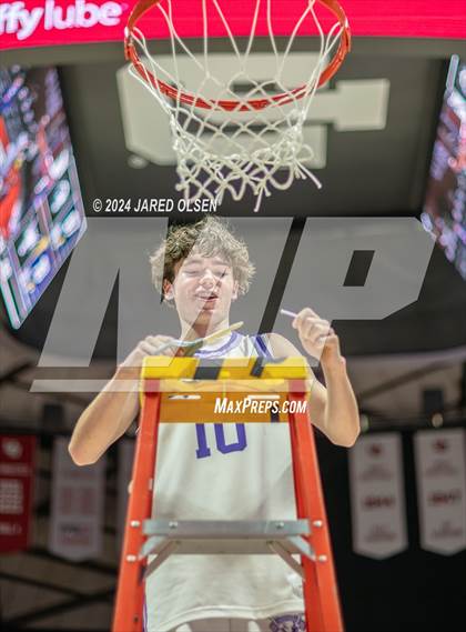 Thumbnail 1 in Corner Canyon vs. Lehi (UHSAA 6A Final) photogallery.