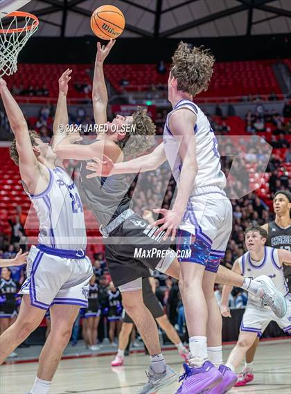Thumbnail 1 in Corner Canyon vs. Lehi (UHSAA 6A Final) photogallery.