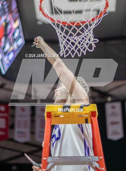 Thumbnail 3 in Corner Canyon vs. Lehi (UHSAA 6A Final) photogallery.