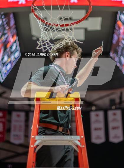Thumbnail 2 in Corner Canyon vs. Lehi (UHSAA 6A Final) photogallery.