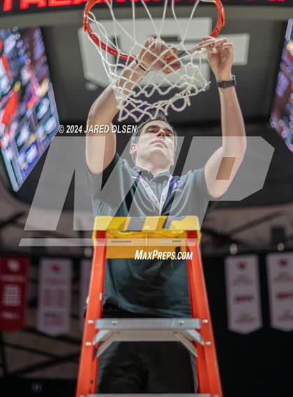 Thumbnail 3 in Corner Canyon vs. Lehi (UHSAA 6A Final) photogallery.