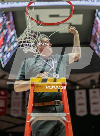 Thumbnail 3 in Corner Canyon vs. Lehi (UHSAA 6A Final) photogallery.