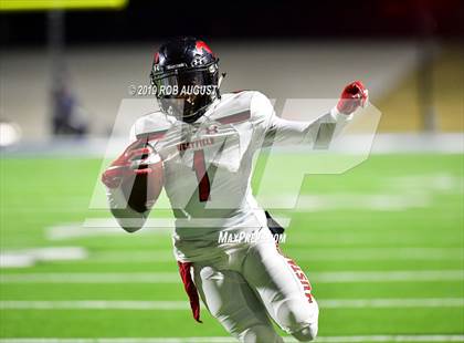 Thumbnail 1 in Westfield vs. Tomball Memorial (UIL 6A Area Playoff)  photogallery.